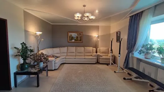 3-комнатная квартира,120м2,5/6,Буденновский р-н,ул.Горностаевская.Цена 12млн Донецк