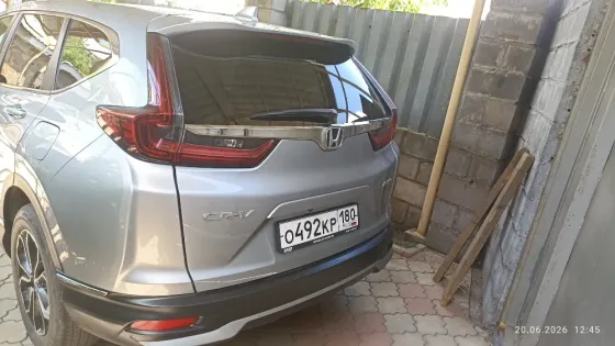 Продам личный автомобиль honda CRV 2020 года или обменяю на авто выше классом с моей доплатой Донецк