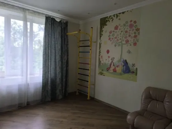 Продам 2 ком. квартиру на Азотном Донецк