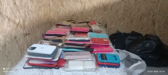 Продам ящик чехлов за 1500 Донецк