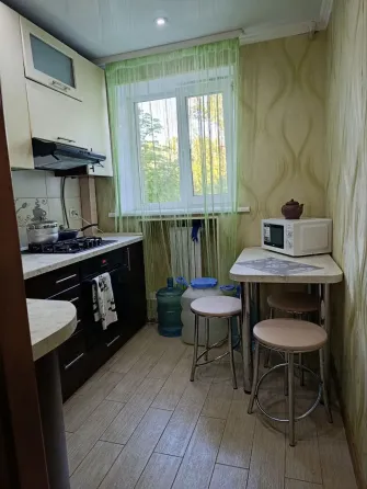 сдам: однокомнатную квартиру в пролетарском районе, ул. большая магистральная 34 Донецк