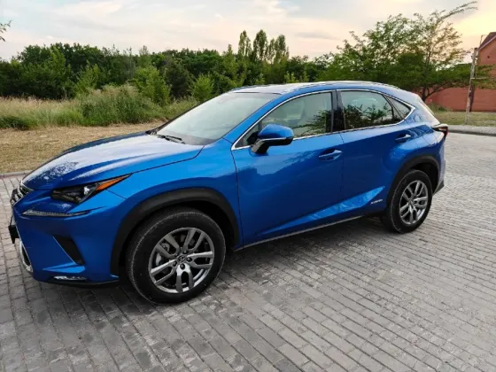 Продам LEXUS NX 300 гибрид Донецк
