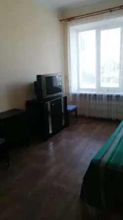 Сдам в аренду трехкомнатную квартиру в Ленинском районе, ориентир мкрн Голубой 1 Донецк