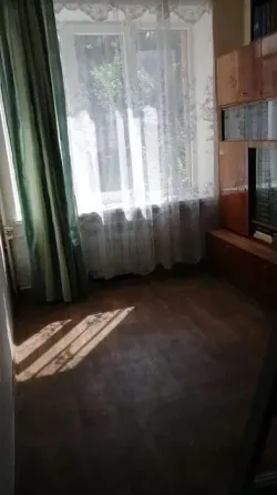 Сдам в аренду трехкомнатную квартиру в Ленинском районе, ориентир мкрн Голубой 1 Донецк