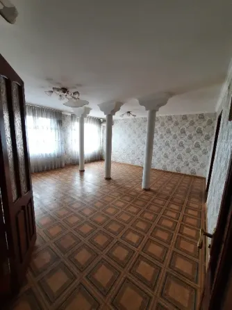 Трехкомнатная 91 м.кв. Макеевка