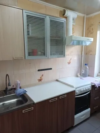 сдам 1 к.кв. кировский р. текстильщик бум 20000 р .накопитель бойлер 2/9 эт д. Донецк