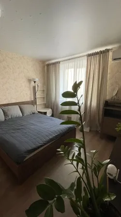 сдаю однокомнатную квартиру 43 м² этаж 2/5. город донецк, кировский район ориентир текстильщик Донецк