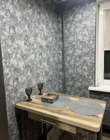 сдаю на длительный срок,аккуратную 1к квартиру по улице кирова в кировском районе Донецк