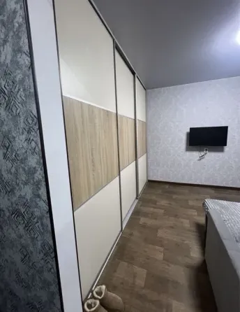 сдаю на длительный срок,аккуратную 1к квартиру по улице кирова в кировском районе Донецк
