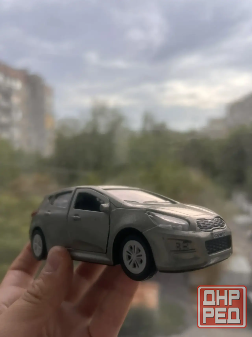 Продаю игрушечные машинки Донецк - изображение 4
