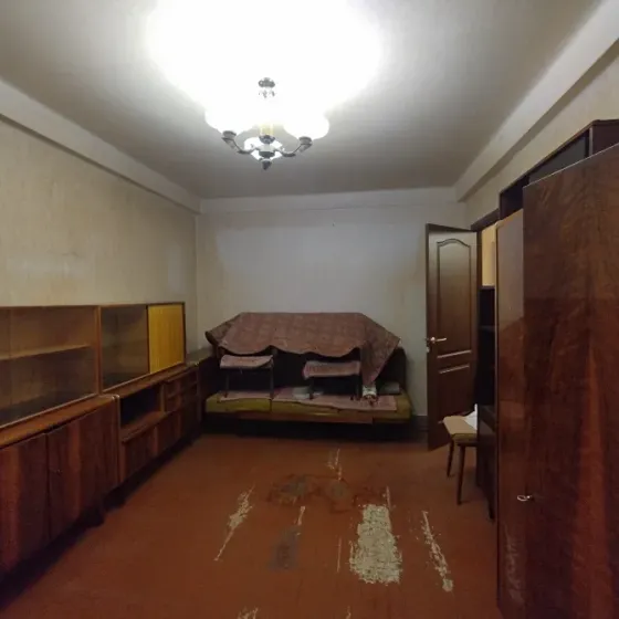 Продам 2 комн. кв. Калининский р-н Донецк