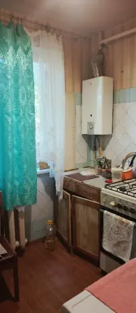 2-комнатная квартира,52м2,1/5,Ленинский р-н,оцкб.Цена 3,5млн.Торг! Донецк