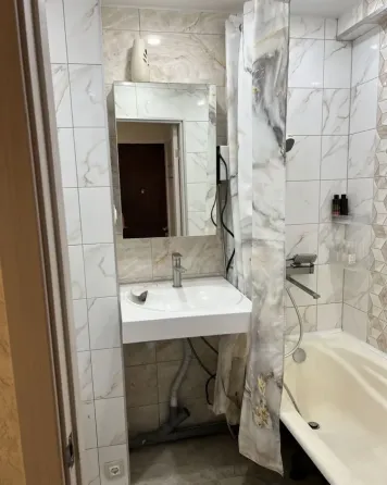 Сдаю двушку в Калининском районе Донецка Донецк
