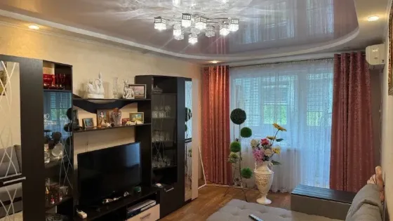 Продажа 2-х комнатной квартиры на Петровского Донецк