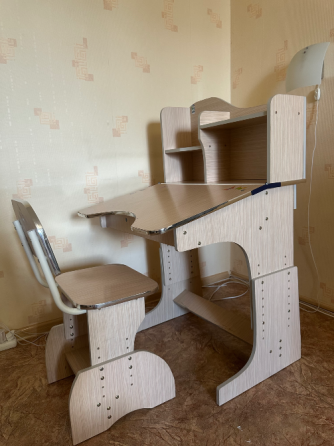 Продам стол парту для начальной школы Донецк