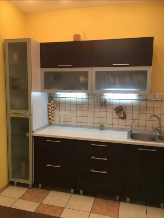 Продам 3-х комнатную квартиру в центре г. Харцызска. Индивидуальное отопление. Собственник. Харцызск