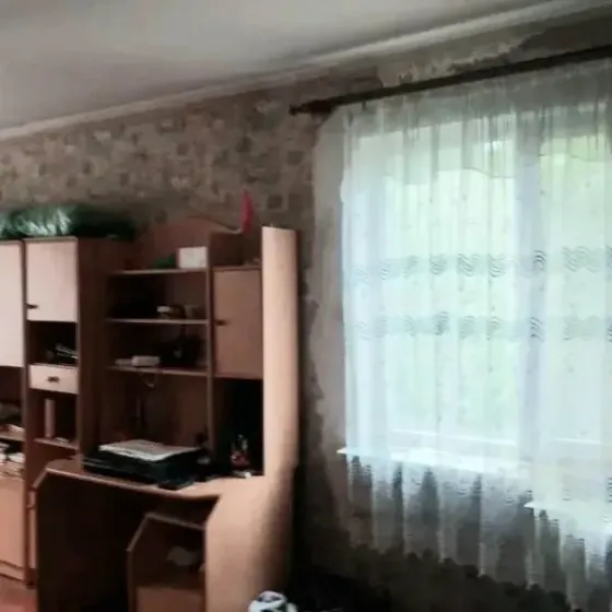Продам 2 комнатную квартиру Калининский рынок Донецк