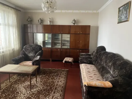 Сдам 3к кв на пр. Театральном Донецк