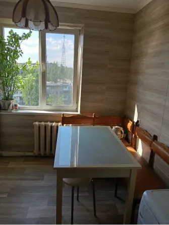 Продам 3 к. квартиру 9/9 ул. Ионова Ленинский р-н Донецк