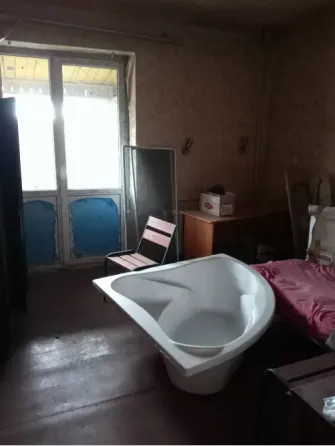 Продам 2 к. квартиру 2/2 Кировский исполком Донецк