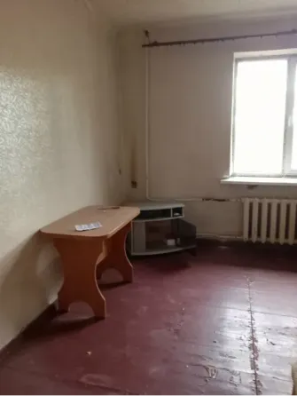Продам 2 к. квартиру 2/2 Кировский исполком Донецк