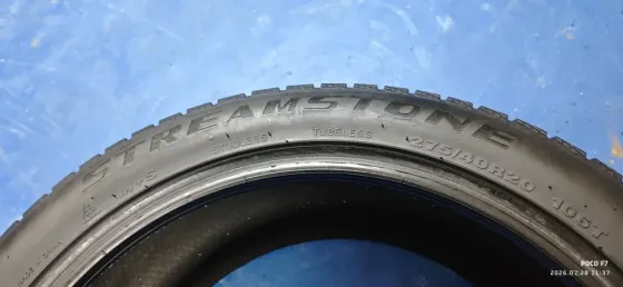 Продам 2 зимнии шины R20 Донецк