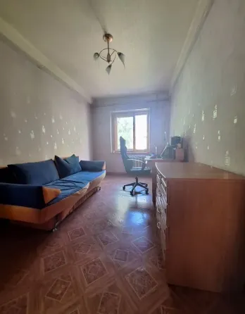 Продам 2х ком Киевский район Шахтерская площадь Донецк