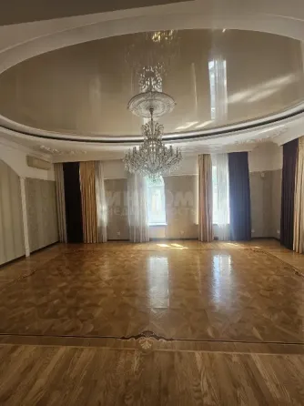 Дом 365м2 городок Пархоменко Луганск