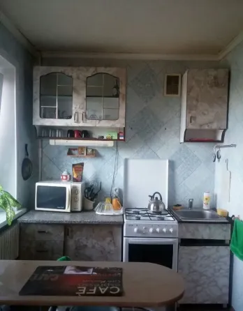 Продам 1ком Прожекторная Донецк