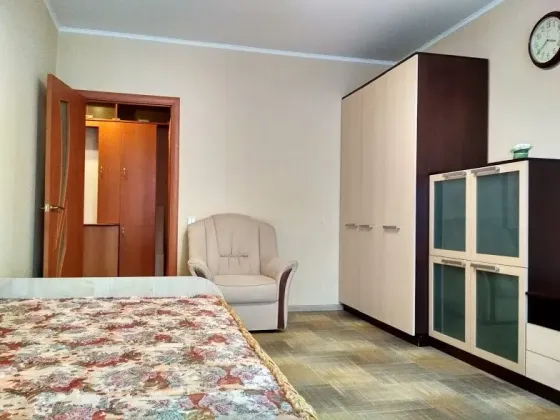 сдаётся 1к квартира улица петровского 105а. Донецк