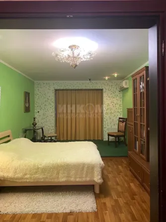 Продам 4к кв. Мирный с а.о. Луганск