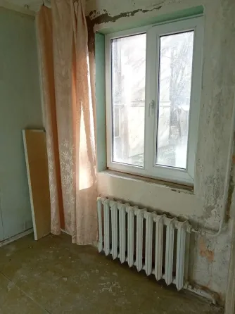 Продам 3 к. квартиру 1/9 пр-т Ленинский Донецк