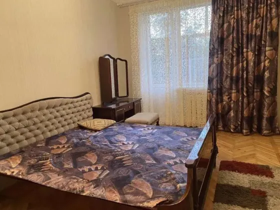 Сдаю двухкомнатную квартиру в Куйбышевском районе Донецка, ориентир мкрн Азотный. Донецк