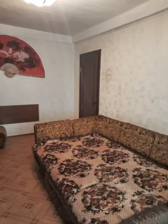 маг. "Изумруд", 1к. кв-ра, ул. Университетская Донецк