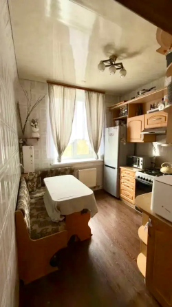 Продаю 2к в Центре, 12 линия Макеевка
