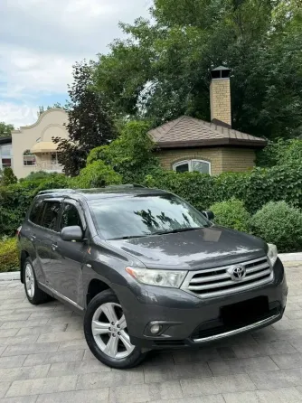 в продаже Toyota Highlander 2011 года! Донецк