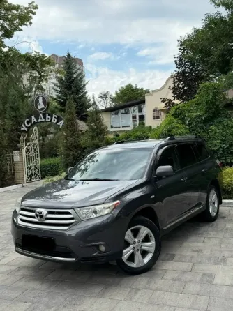 в продаже Toyota Highlander 2011 года! Донецк