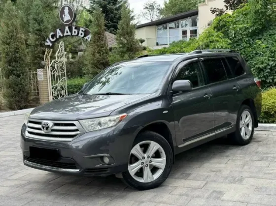 в продаже Toyota Highlander 2011 года! Донецк