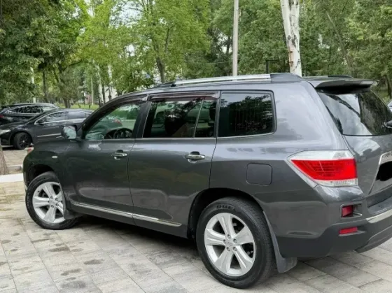 в продаже Toyota Highlander 2011 года! Донецк