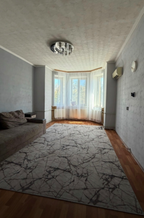 Продам 2х комнатную квартиру в центре (г. Макеевка, 12 линия) Макеевка