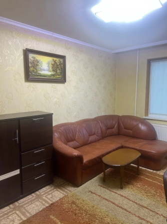 3-комнатная квартира, пл. Бакинских комиссаров Донецк