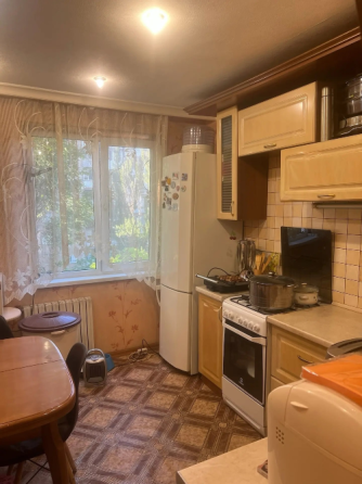 3-комнатная квартира, пл. Бакинских комиссаров Донецк