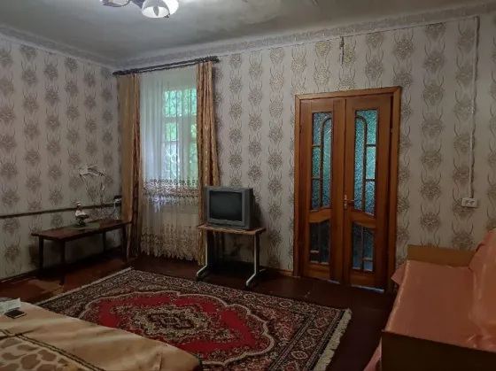 Сдам 3-х комнатную квартиру на земле а Кировском р-не Донецка. Донецк