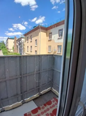 Продаётся 2 к квартира - сталинка. Мариуполь