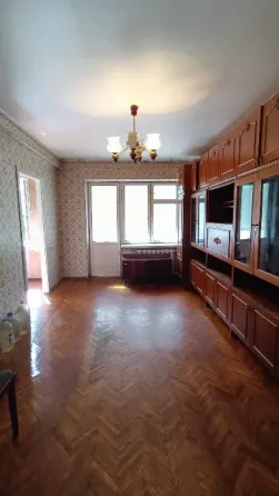 Продам 3х комнатную квартиру,4/5,жилое состояние ,ул.Чапаева школа 117 Донецк