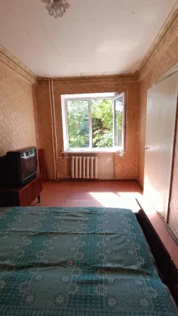 Продам 3х комнатную квартиру,4/5,жилое состояние ,ул.Чапаева школа 117 Донецк
