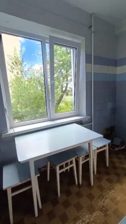 Продам 3х комнатную квартиру,4/5,жилое состояние ,ул.Чапаева школа 117 Донецк