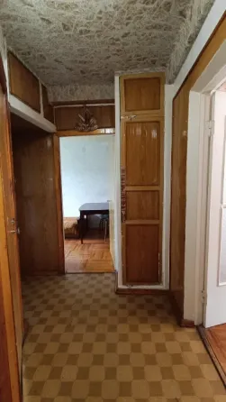 Продам 3х комнатную квартиру,4/5,жилое состояние ,ул.Чапаева школа 117 Донецк
