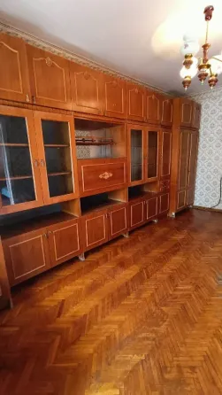 Продам 3х комнатную квартиру,4/5,жилое состояние ,ул.Чапаева школа 117 Донецк