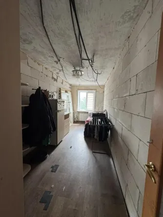 Продается 3 комн.кв 55.7 м² этаж 2/5 Мариуполь